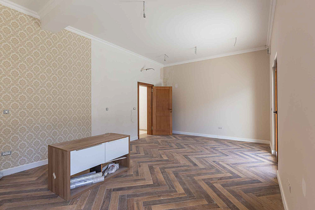 A luxurious three-story villa on the first sea line in  Kotor — photo 43